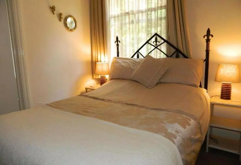 Majatalo Stoneway Guest House