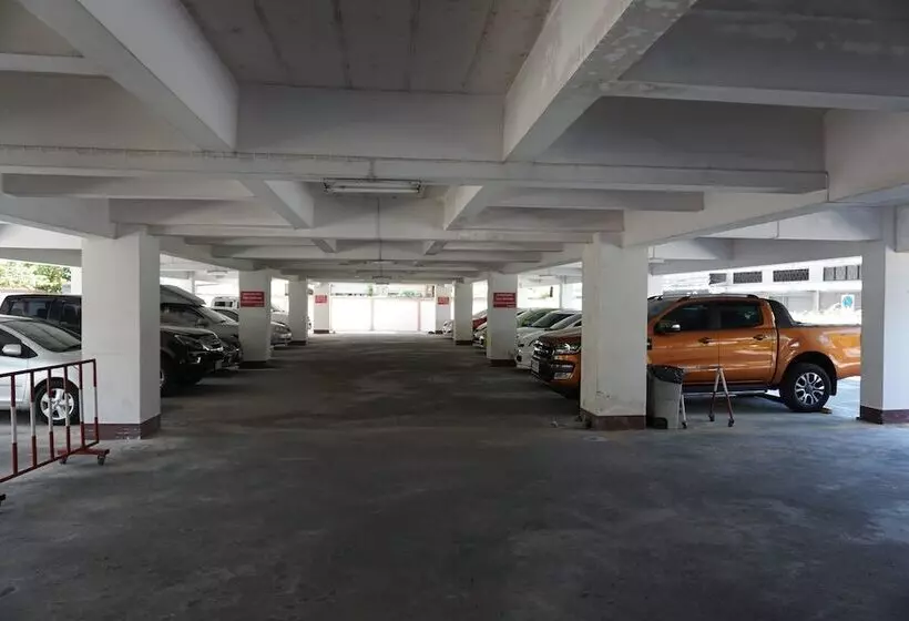 Premier Hotel Nakhonsithammarat