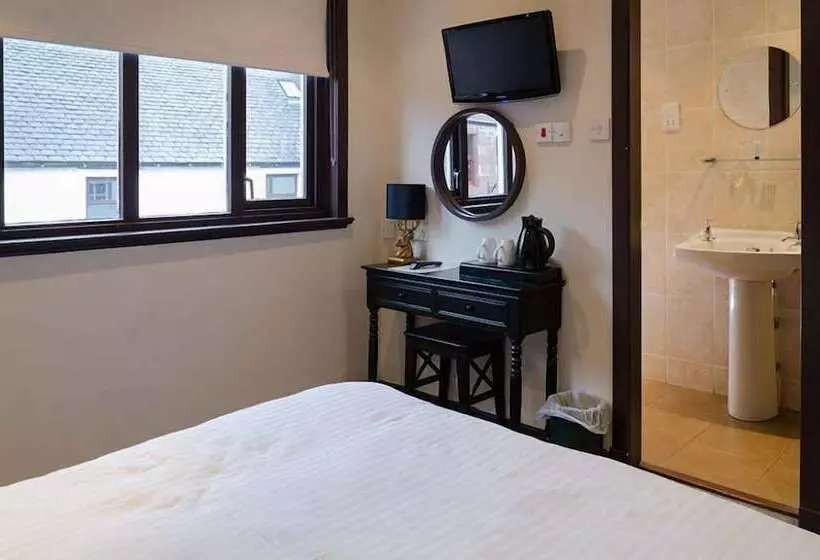 Thrums Hotel, Kirriemuir