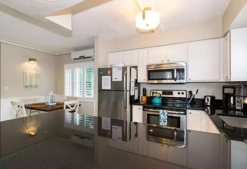 Am Beach Place Unit 3