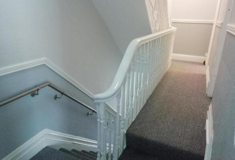 민박 The Shining Diamond