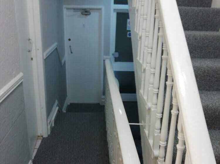 민박 The Shining Diamond