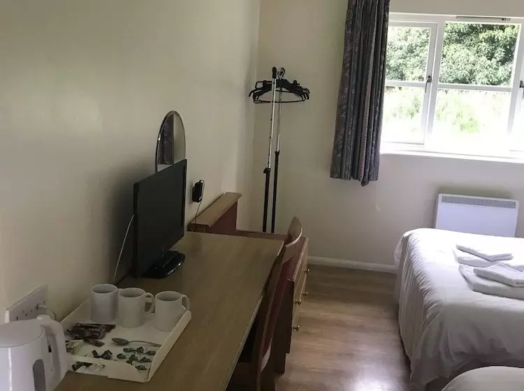 Hostelli The Bell Motel