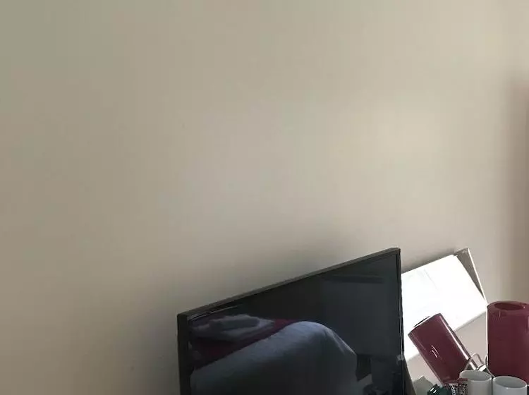 Hostelli The Bell Motel