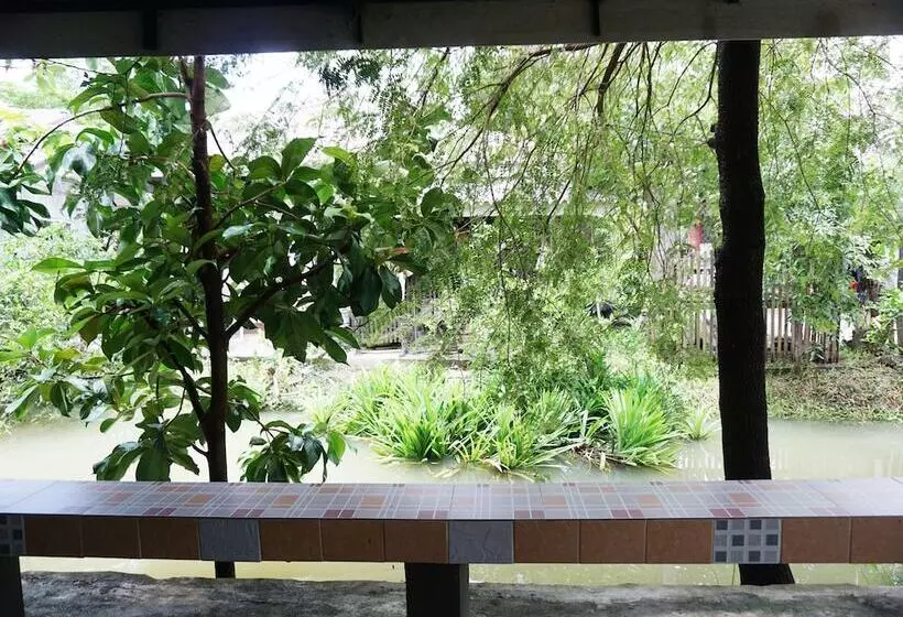 هتل Panichat Resort