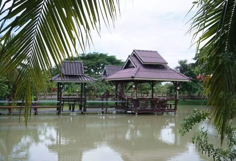 هتل Panichat Resort