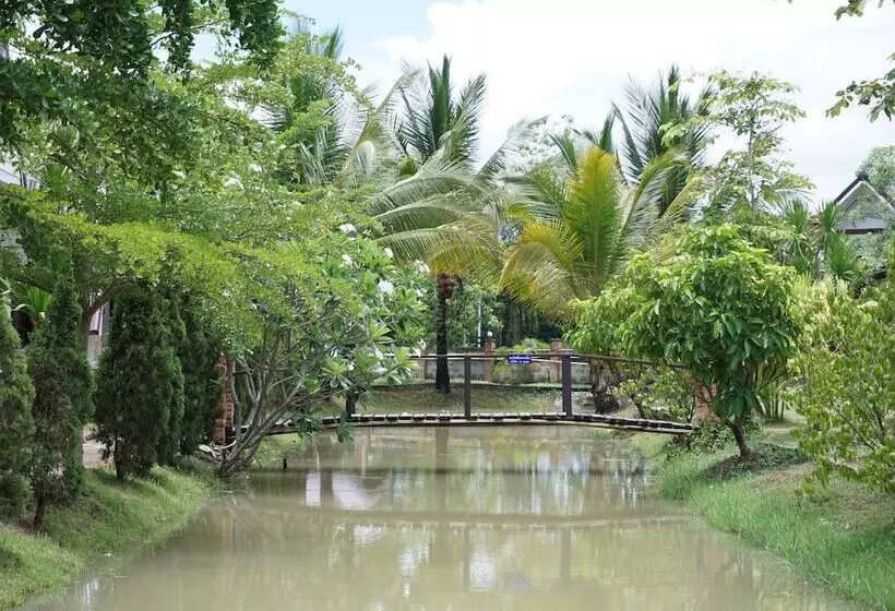 هتل Panichat Resort