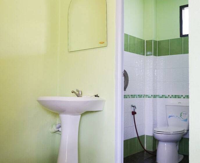 בית מלון כפרי Panichat Resort