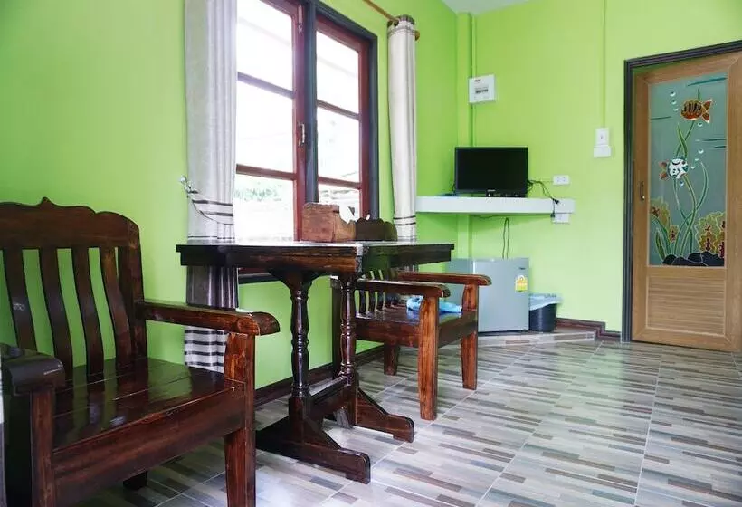 هتل Panichat Resort