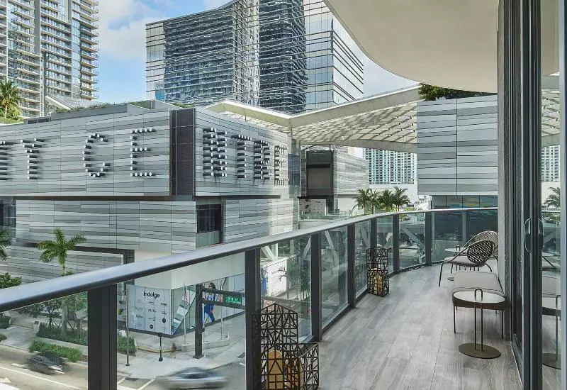 هتل Sls Lux Brickell