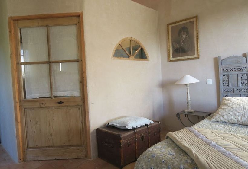 Le Clos D Estellan  Gites