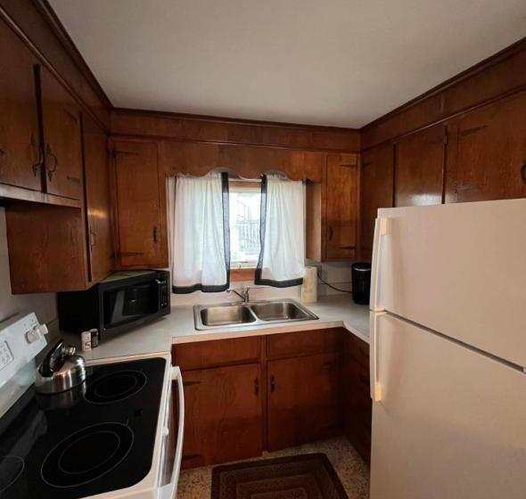 Moody S Motel And Cottages