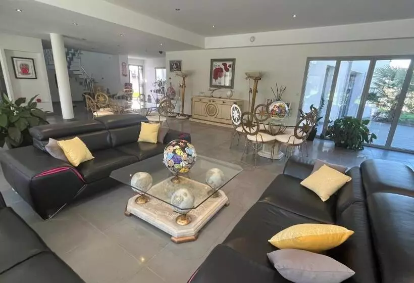 Majatalo Domaine Georges V