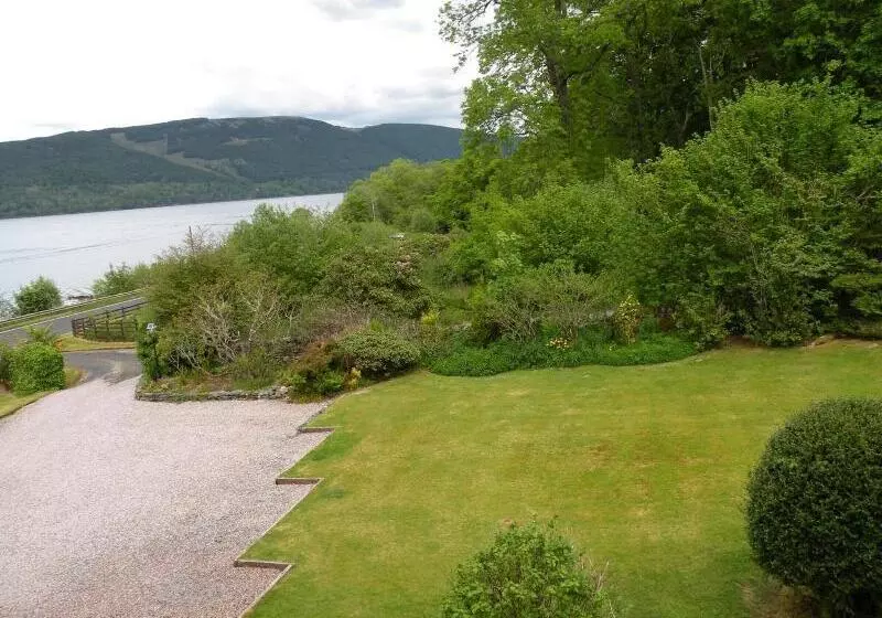 ペンション Thistle House Guest House