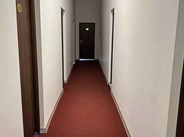 Отель Continental City Center