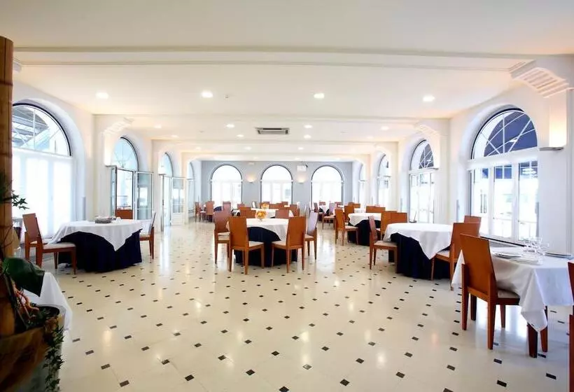 Отель Flora Monte Real