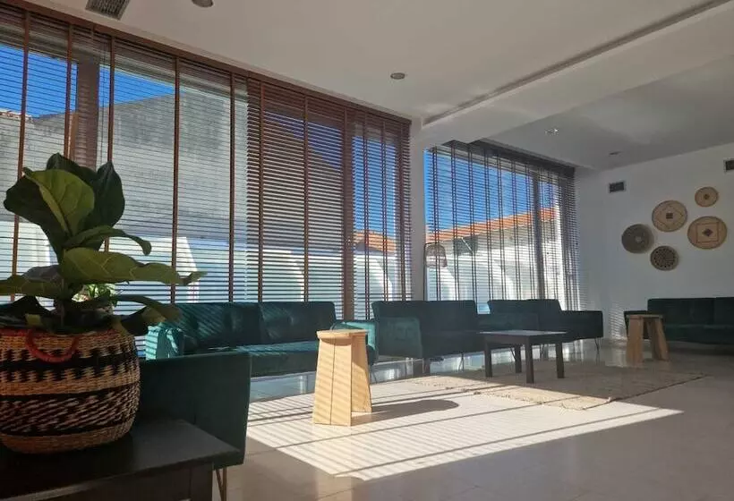 Отель Flora Monte Real