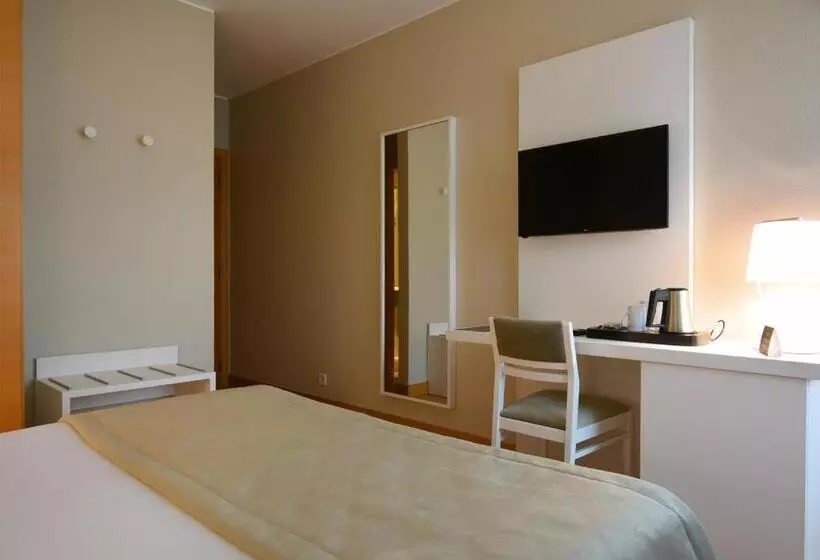 Отель Exe Wellington