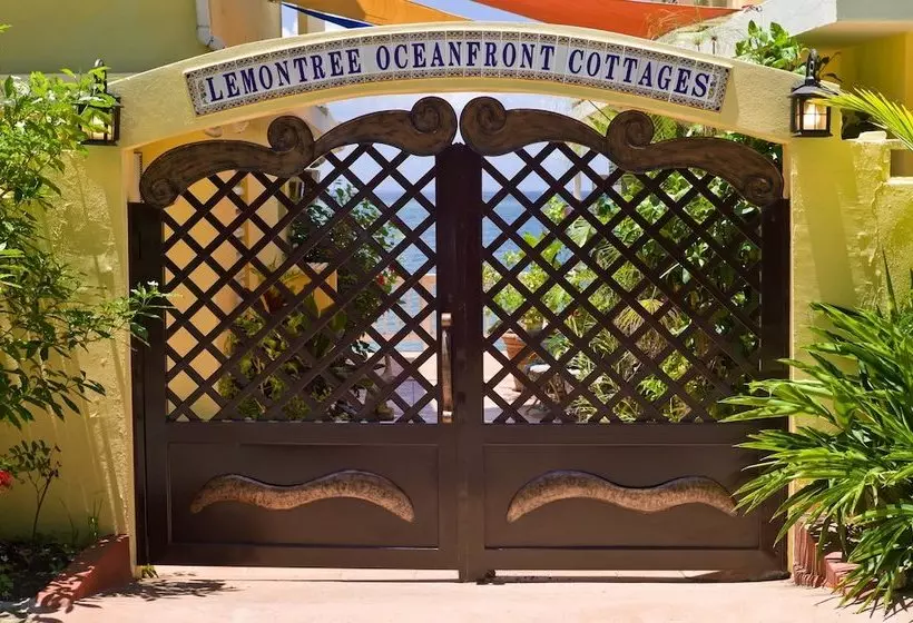 هتل Lemontree Oceanfront Cottages