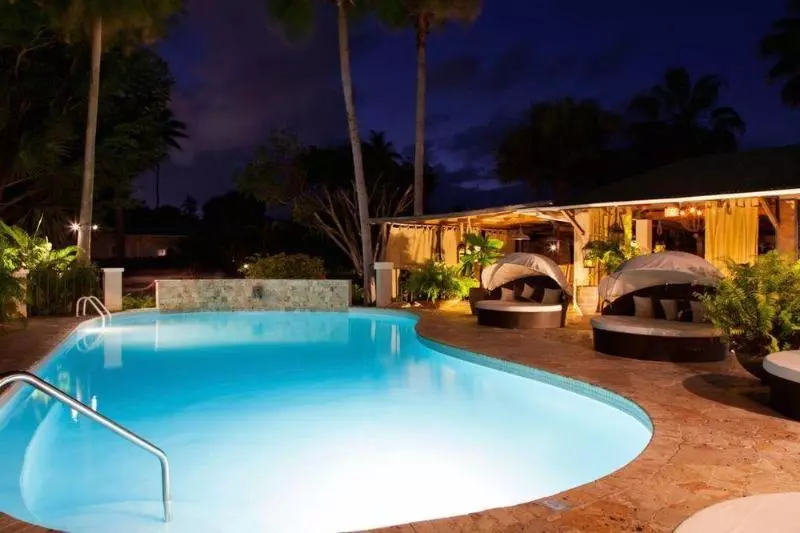 Villa Montana Beach Resort