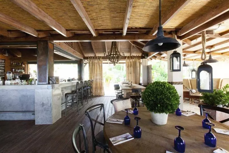 Villa Montana Beach Resort