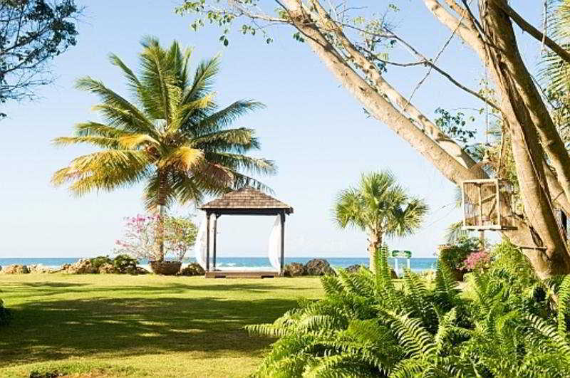 Villa Montana Beach Resort