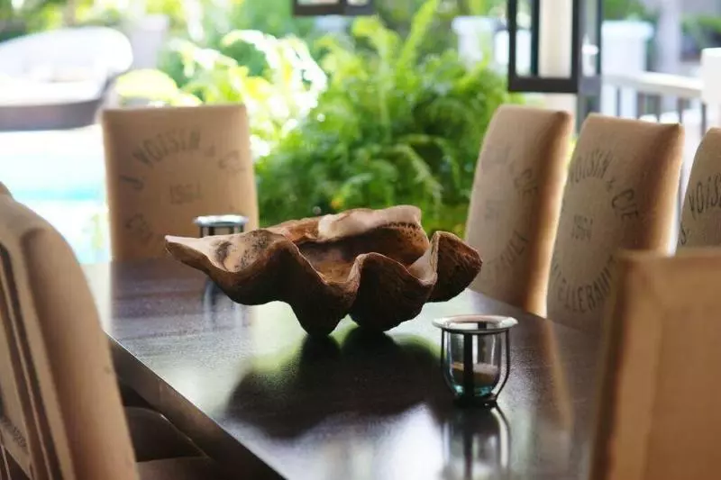 Villa Montana Beach Resort