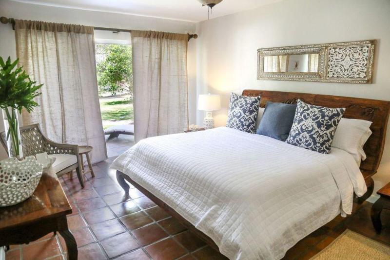 Villa Montana Beach Resort