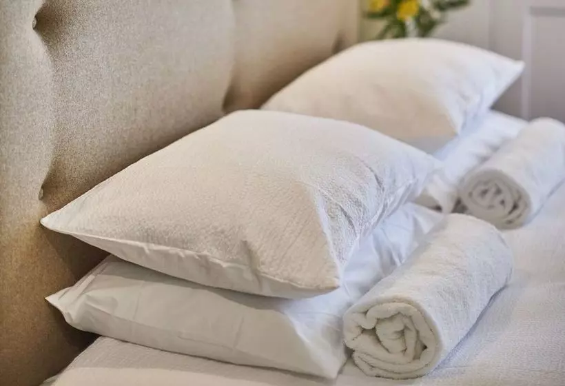 ベッドアンドブレックファースト Rook Lane House