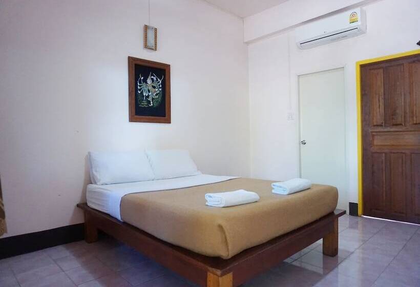 فندق Ban Poh Garden House