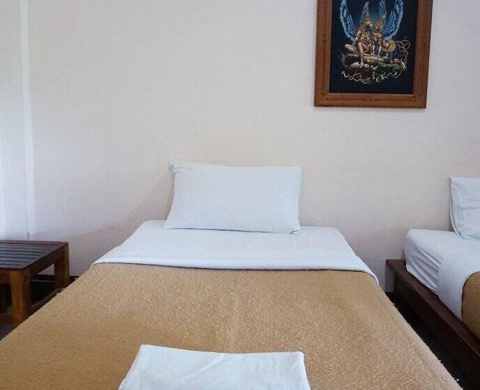 فندق Ban Poh Garden House