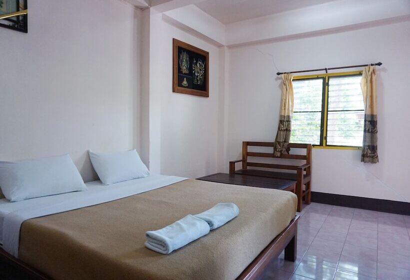 فندق Ban Poh Garden House