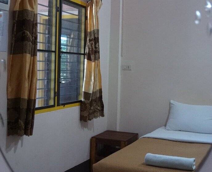 فندق Ban Poh Garden House