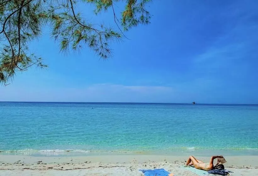 Hotelli I Lay House Koh Kood