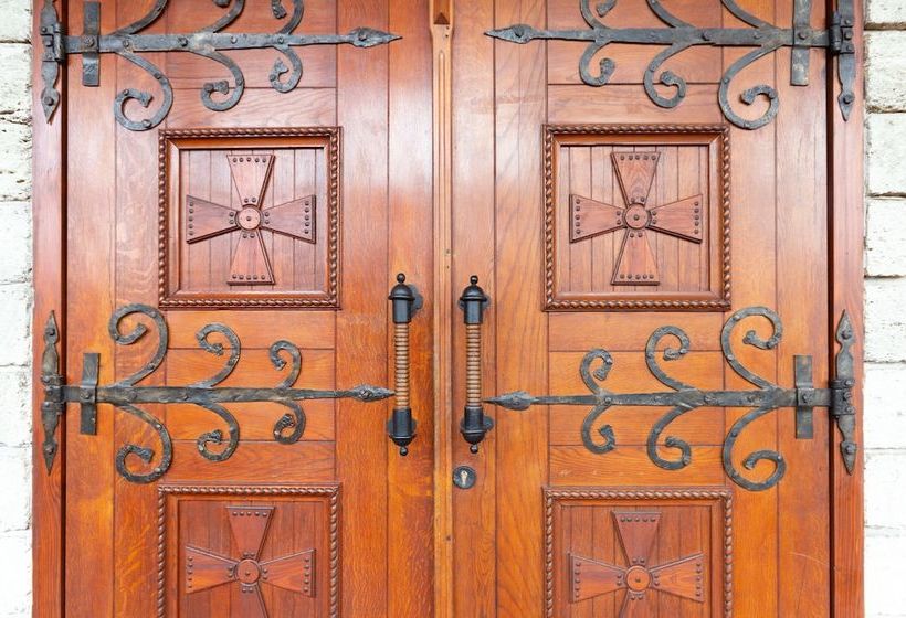 فندق Historical  Fortetsya Hetmana