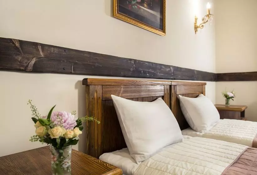 Hotelli Historical  Fortetsya Hetmana