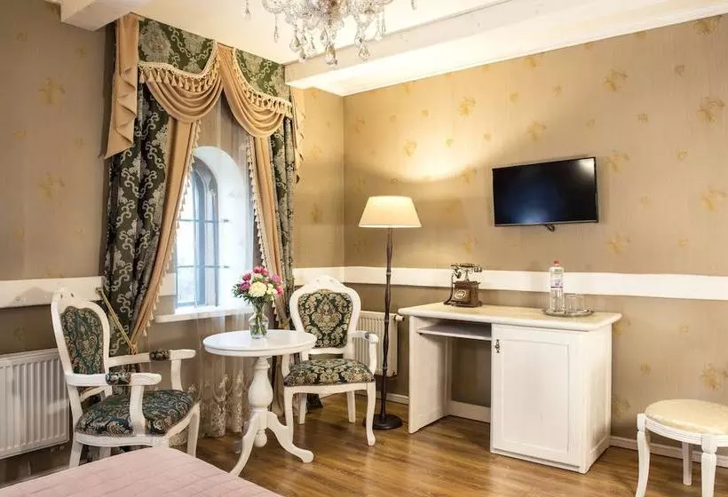 Hotelli Historical  Fortetsya Hetmana