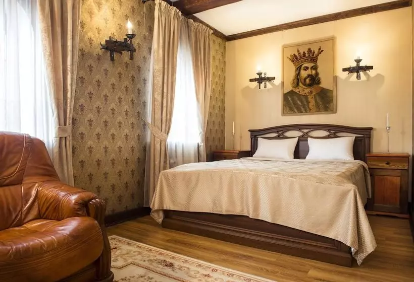 Hotelli Historical  Fortetsya Hetmana