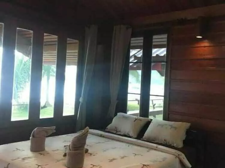 Hotelli I Lay House Koh Kood