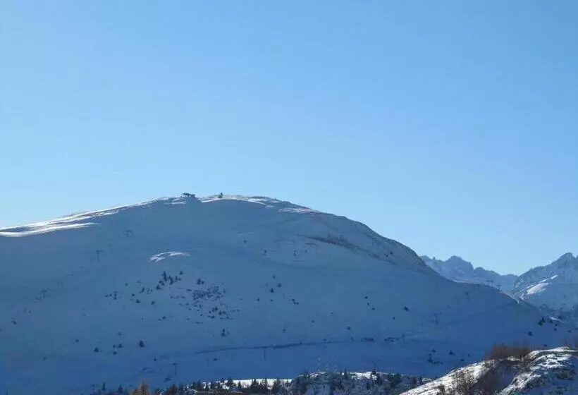 Hotelli Les Bruyères
