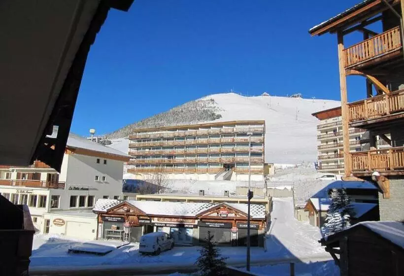 Hotelli Les Bruyères