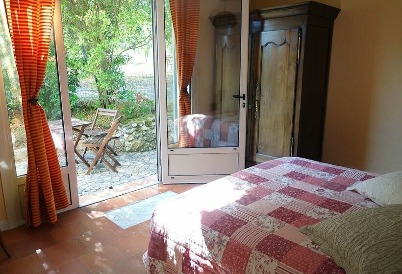 بنسيون Les Jardins De Camelot