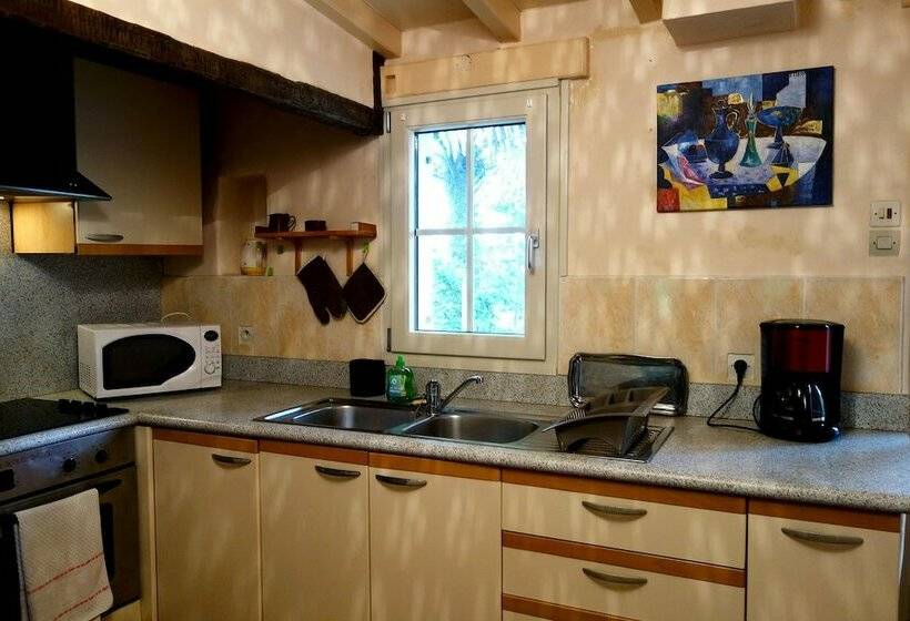 بنسيون Les Jardins De Camelot