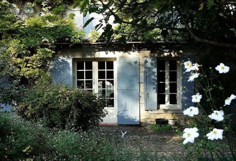 بنسيون Les Jardins De Camelot