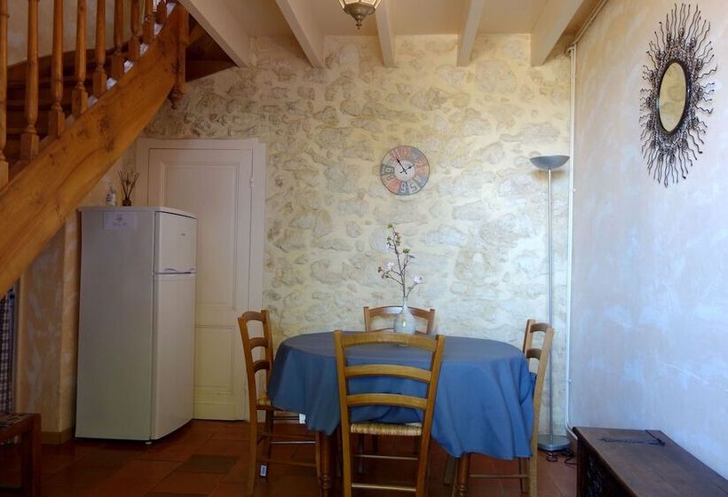 بنسيون Les Jardins De Camelot