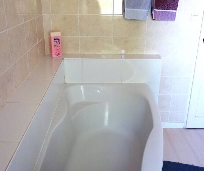 بنسيون Les Jardins De Camelot