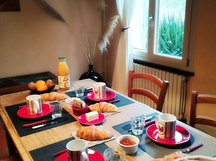 بنسيون Les Jardins De Camelot