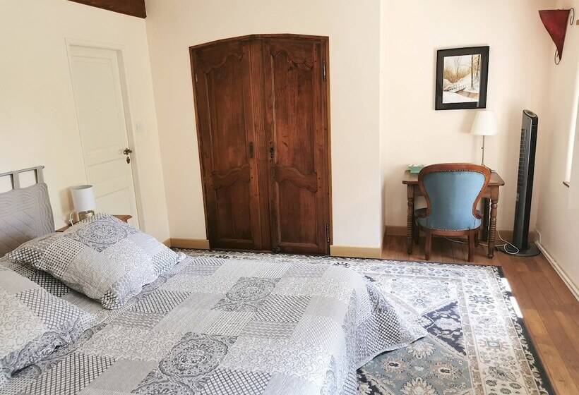 بنسيون Les Jardins De Camelot