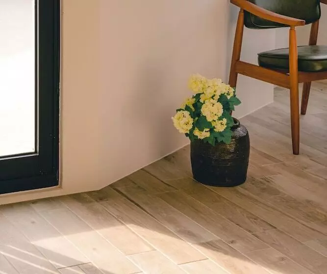 تختخواب و صبحانه Destination Inn