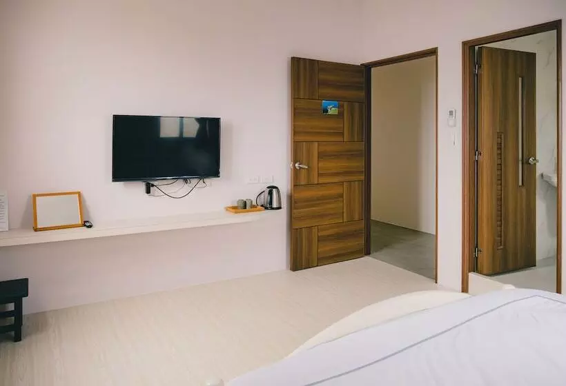 تختخواب و صبحانه Destination Inn